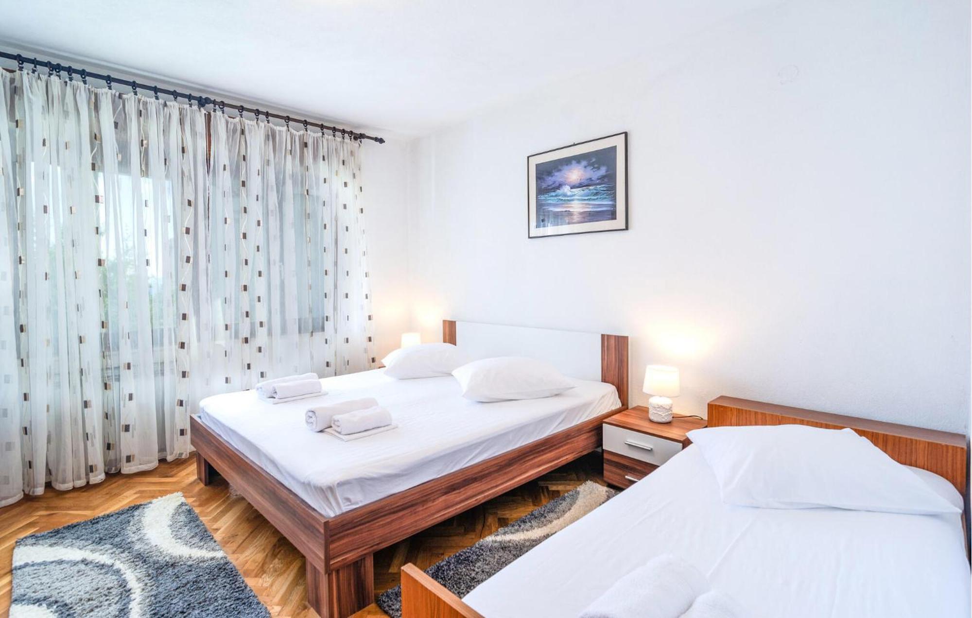 Amazing Apartment In Podstrana With Wifi Exterior foto