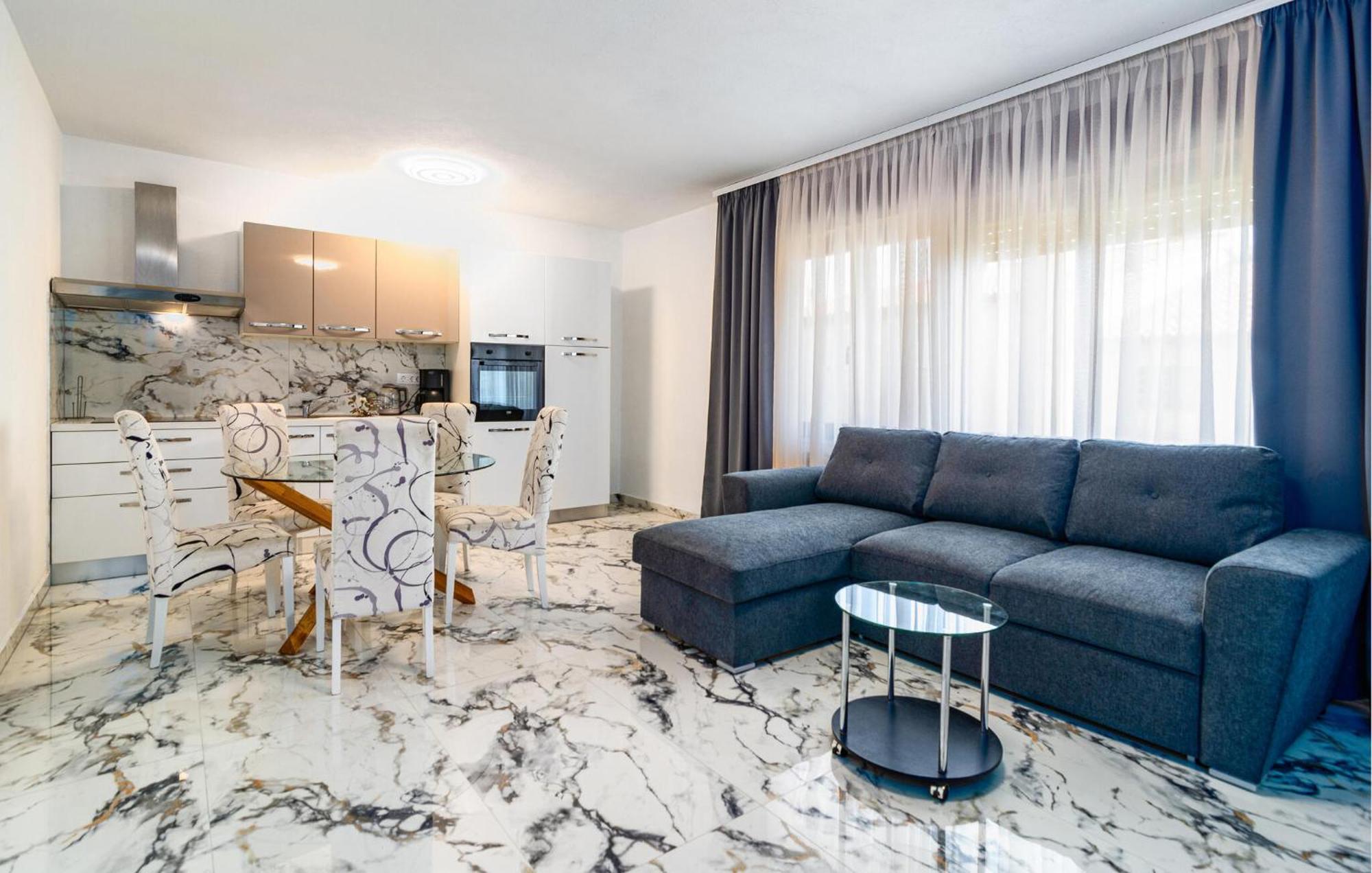 Amazing Apartment In Podstrana With Wifi Exterior foto