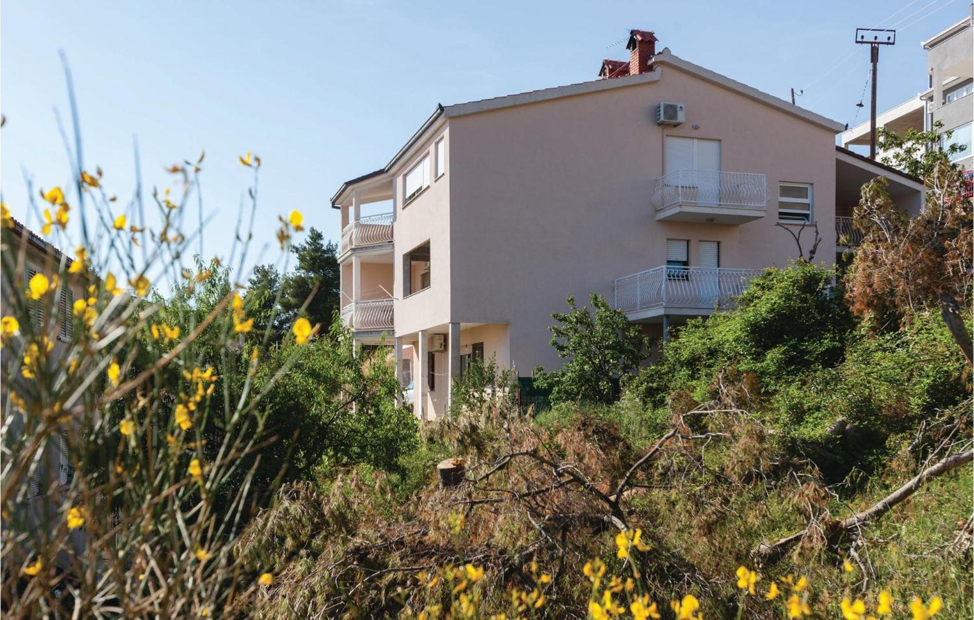 Amazing Apartment In Podstrana With Wifi Exterior foto